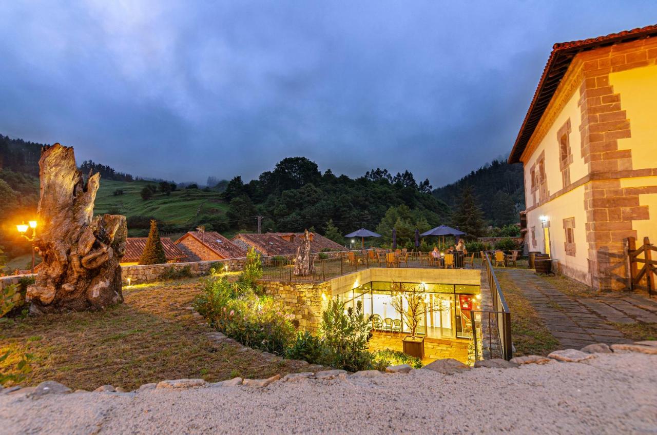Arha Casona De Carmona Hotel Carmona  ภายนอก รูปภาพ